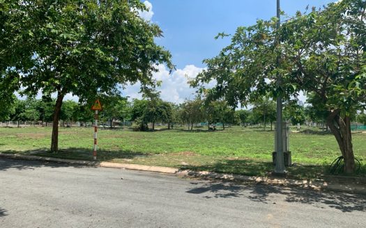 Nền biệt thự mặt tiền sông Ông Nhiêu, KDC Tân Cảng