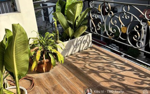 Bán nhà 4 lầu hẻm xe hơi 50m ra mặt tiền đường Liên Phường Quận 9, sổ riêng, hoàn công đủ, giá 7,8t